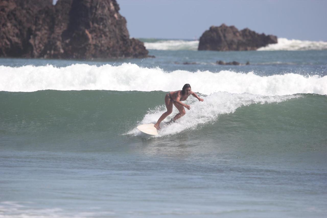 Appartamento Ayolah Surf House &Surf Camp Jembrana Esterno foto